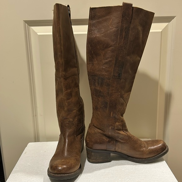 Steve Madden Shoes - Steve Madden womens leather pull on motorcycle Horse Riding boots w/ tabs size 7